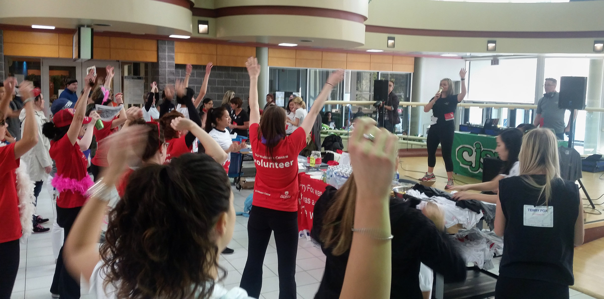 The warmup was led by Ashley Fox, from Be Fit For Life and the UofC Marathon Training Program.